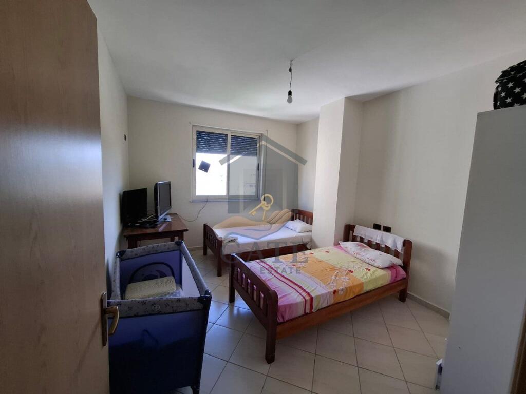 Shitet apartament 2+1 në Plazh Iliria, Durrës – Vetëm 200m nga deti!