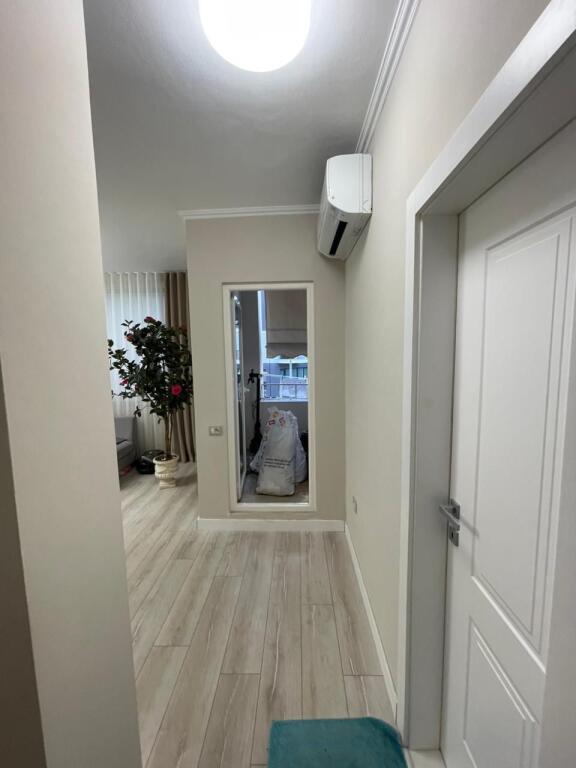 🏙️ Apartament 1+1 me Qira – Rruga e Kosovareve, pranë Hotel Dinastia