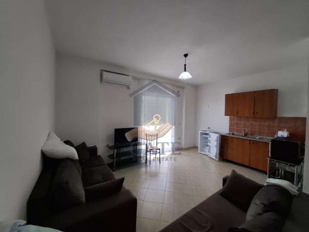 Apartment 1+1 for Rent – Sea View, Durres Beach (near Pelican)