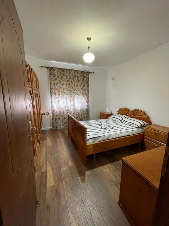 Jepet me qira apartament 1+1 në Allias!