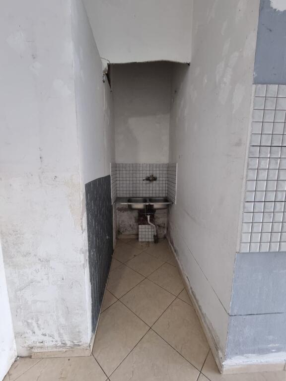 Negozio in affitto, Cabejt!