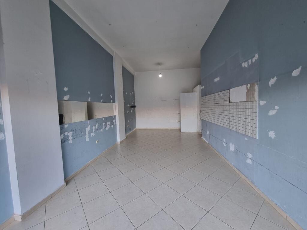 Negozio in affitto, Cabejt!