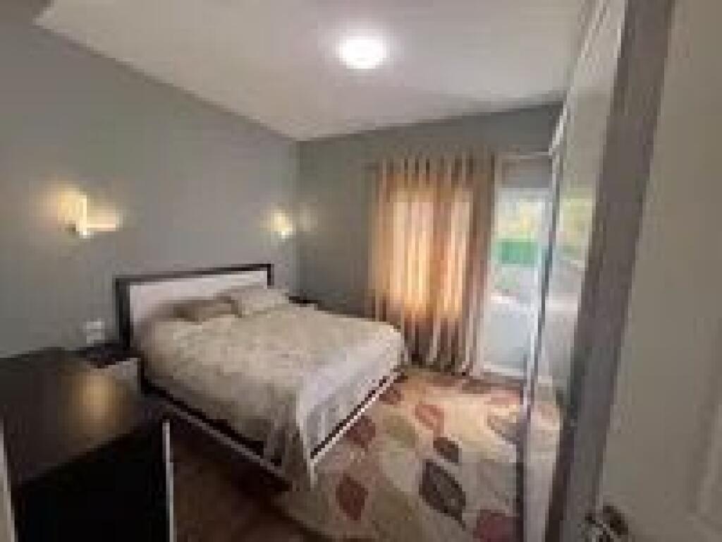 🏡 Vilë 3-katëshe me qira – Lundër, pranë TEG