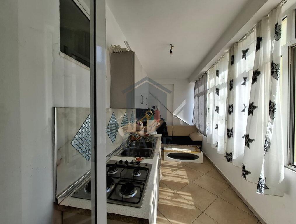 Apartment 1+1 for Sale (Possibility to Convert to 2+1) – 3rd Floor, with Elevator, Ish-Urt, Durrës