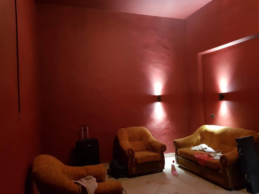 🏭 Warehouse / storage for rent – United School Area