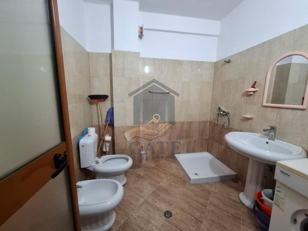 Shitet Apartament 1+1, kati i 6, me ashensor – Plazh, Durrës – 82 m², totalisht i mobiluar