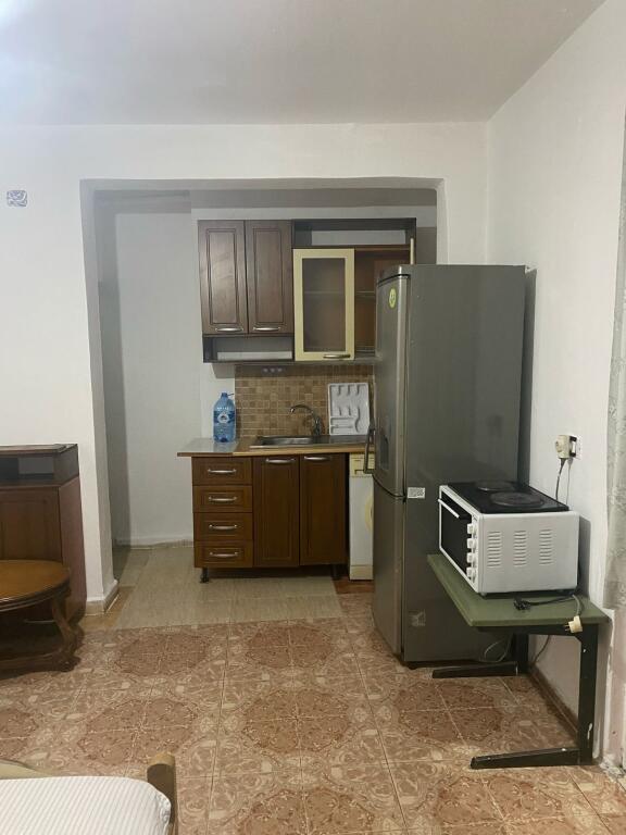 GARSIONERE 20000 LEKE.LAPRAKE,PRANE KMY