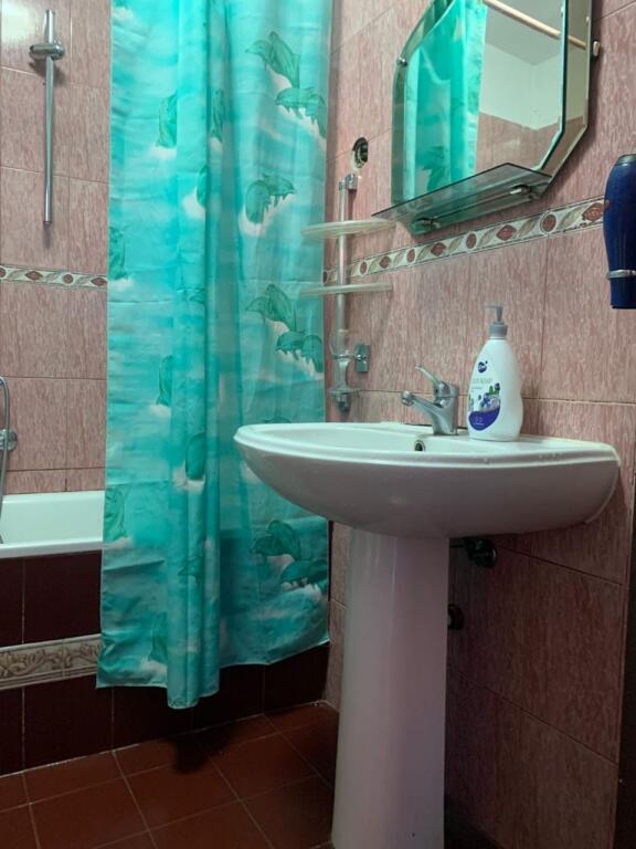 Apartment 1+1 for rent 35,000 Leke Pazari Ri