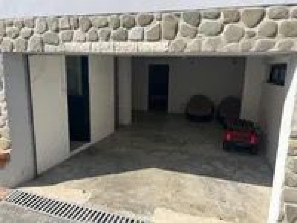 🏡 Vilë 3-katëshe me qira – Lundër, pranë TEG