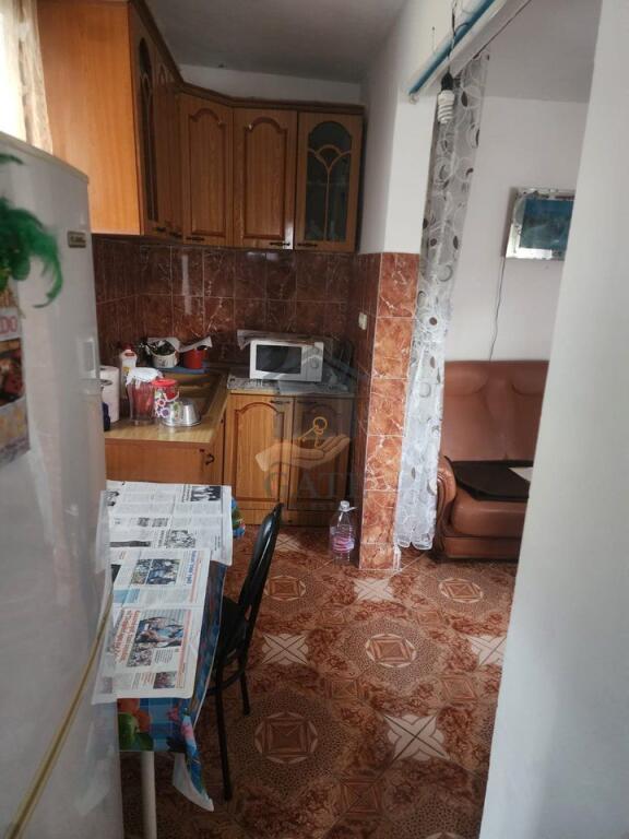 Shitet apartament 2+1 në Kavajë, pranë qendrës