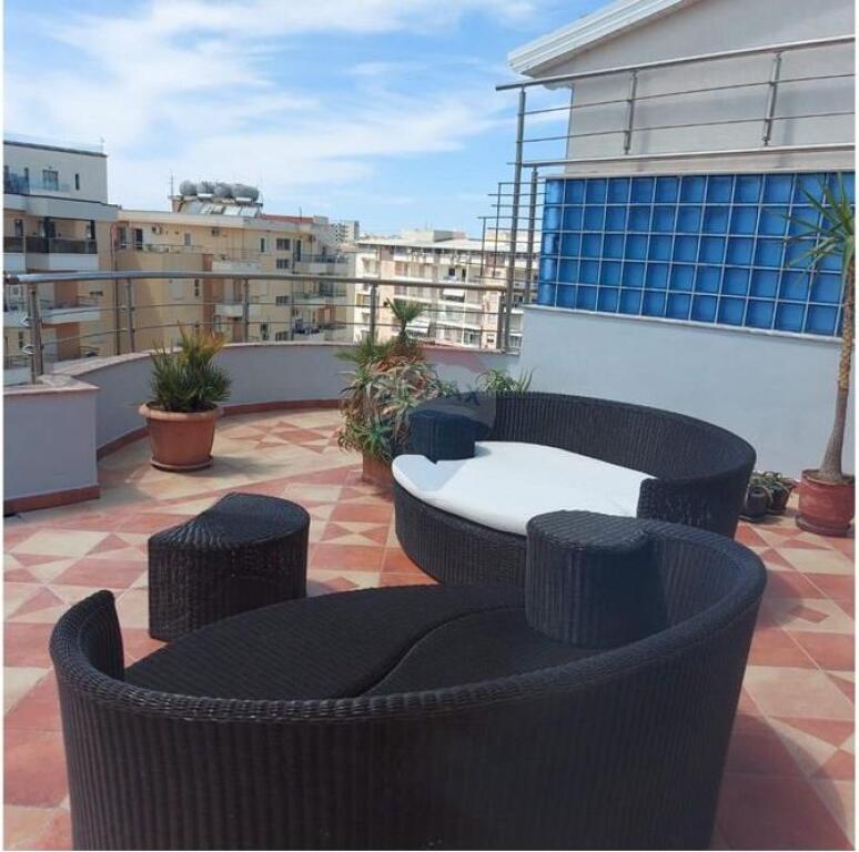 Penthouse Ekskluzive në Shitje – Lungomare, Vlorë