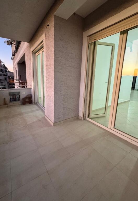 Apartament 1+1, Fresku, Tiranë