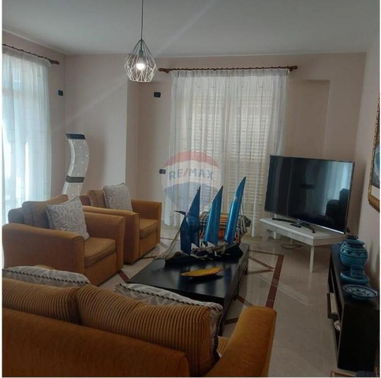 Penthouse Ekskluzive në Shitje – Lungomare, Vlorë