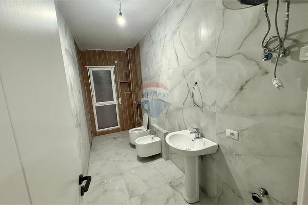 APPARTAMENTO 2+1 IN AFFITTO, VIA BERISHA, KAMEZ