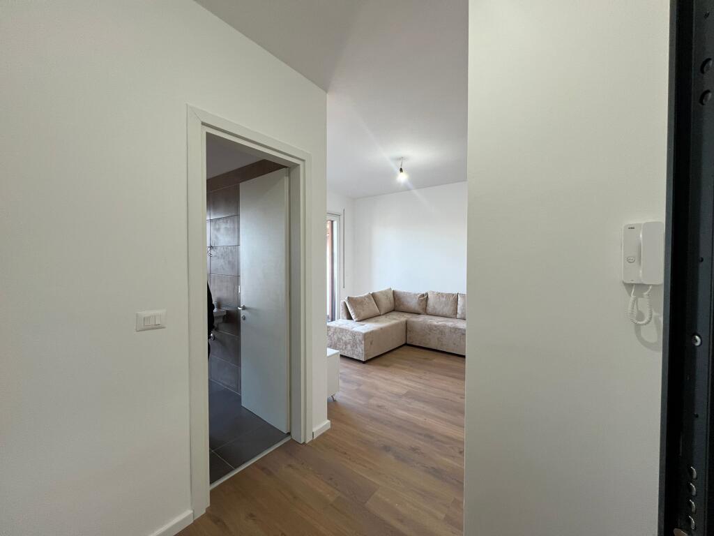 Affitto/ Appartamento 1+1, Trio Tower