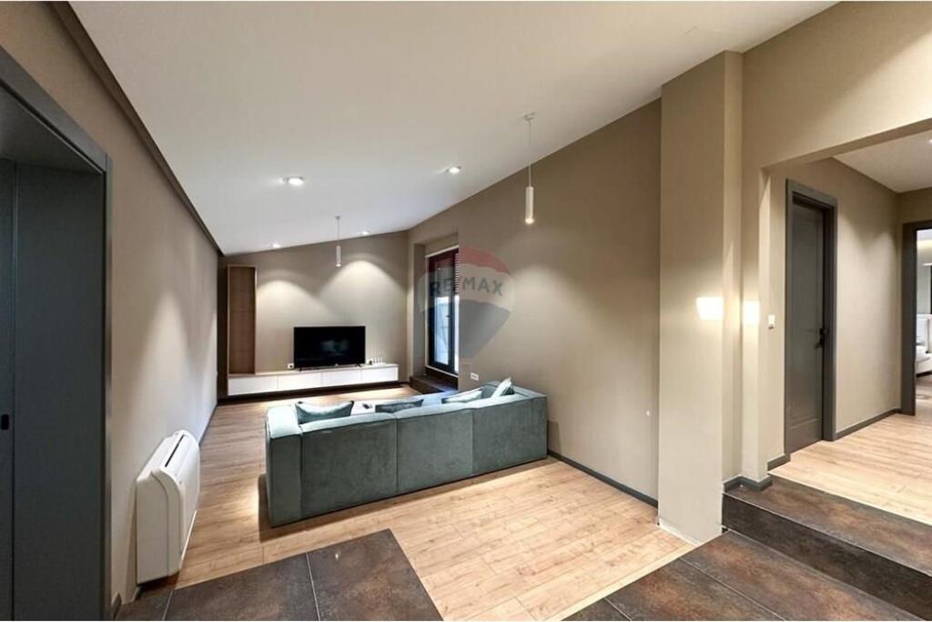 Appartamento - In Vendita - Farkë, Tirana(ID: 530191068-110)