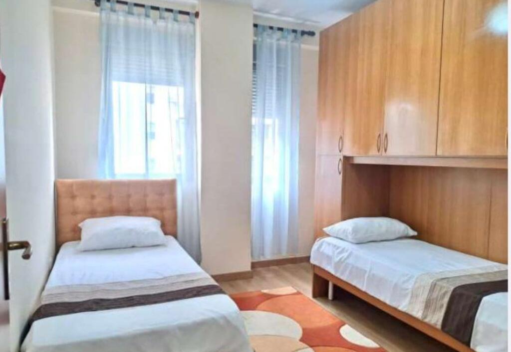 🏢JEPET APARTAMENT ME QIRA NE RRUGEN E KAVAJES 📍 Condor Center, Rruga e Kavajës