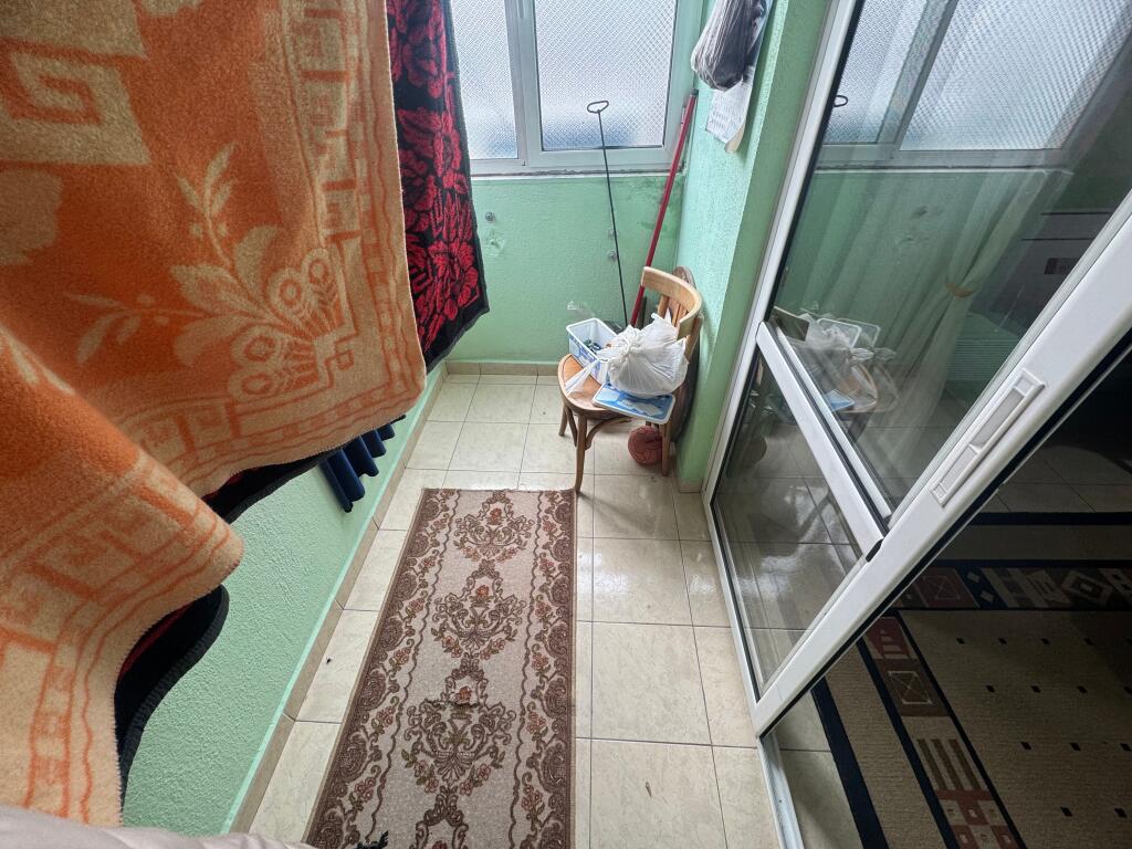 Apartment 2+1 for sale – Neighborhood 10, near the Road Transport Directorate, Korçë