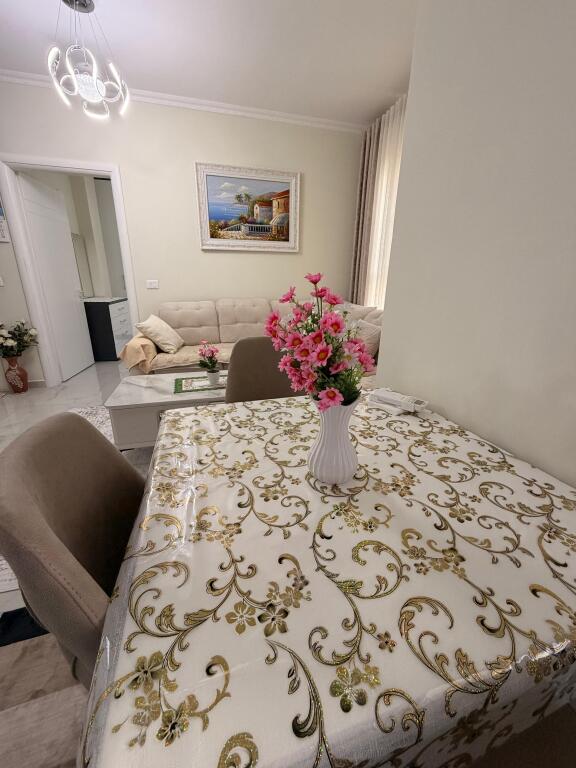 Apartament 1+1+ POST PARKIMI ME QERA  tek Trio Towers Residence ne Don Bosko. 670 E