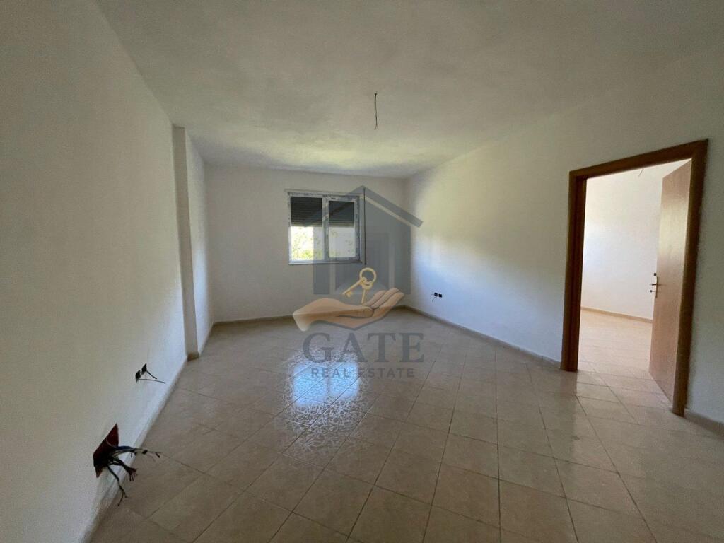 For sale, Apartment 2+1 Shkembi i Kavajes, Durres