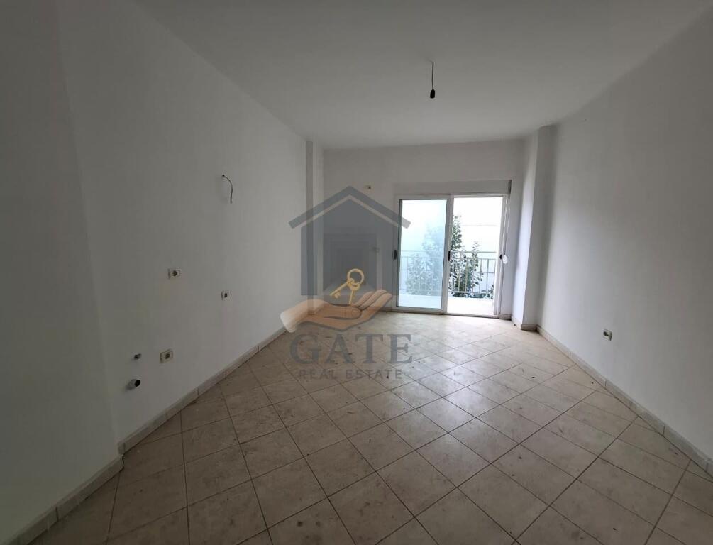 In vendita, Appartamento 1+1 Shkembi i Kavajes, Durres