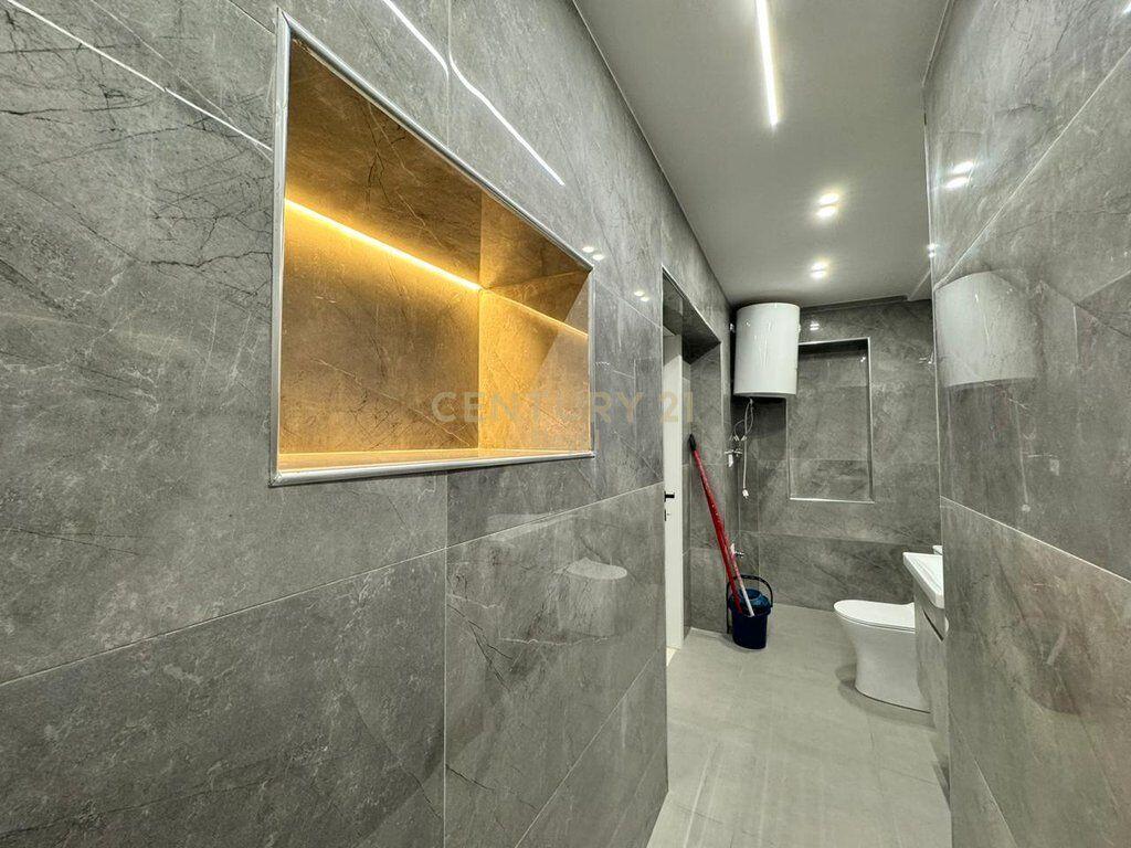 Apartament 1+1 me qira prane rruges se Elbasanit 700 € /Muaj