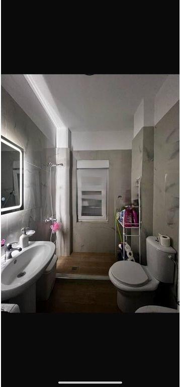 JEPET ME QIRA – APARTAMENT 1+1, FRESK 300 € /Muaj