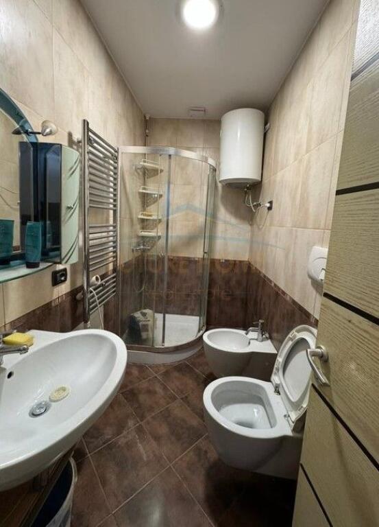 Apartament 2+1+2, Oxhaku , Tiranë