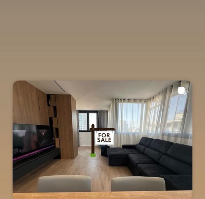 Apartament ne shitje 2+1+2 te Rr. Elbasanit