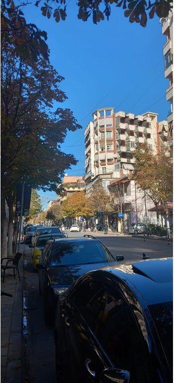 Ambient Biznesi, Qendër, Tiranë