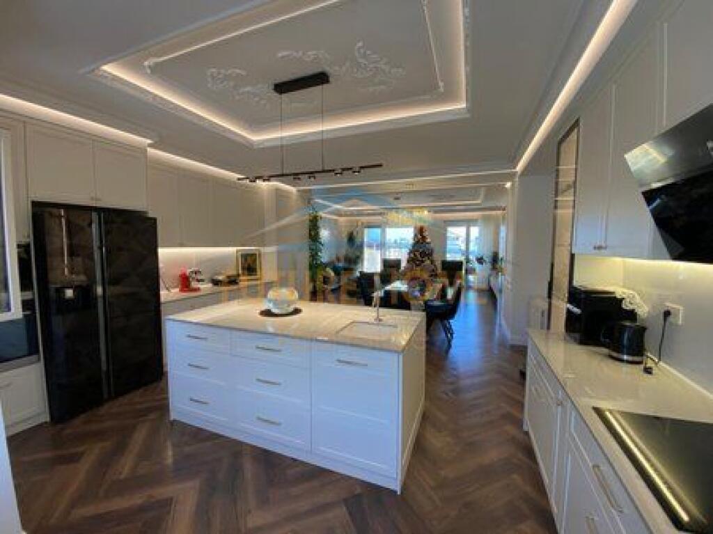 For sale, Apartment 4+1+3+2 Parking Spaces, Residence "EURO 3D", Tirana.