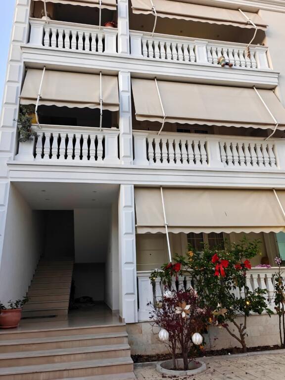 Jepet me qira apartament 1+1 – Allias, Tiranë(530581008-64)
