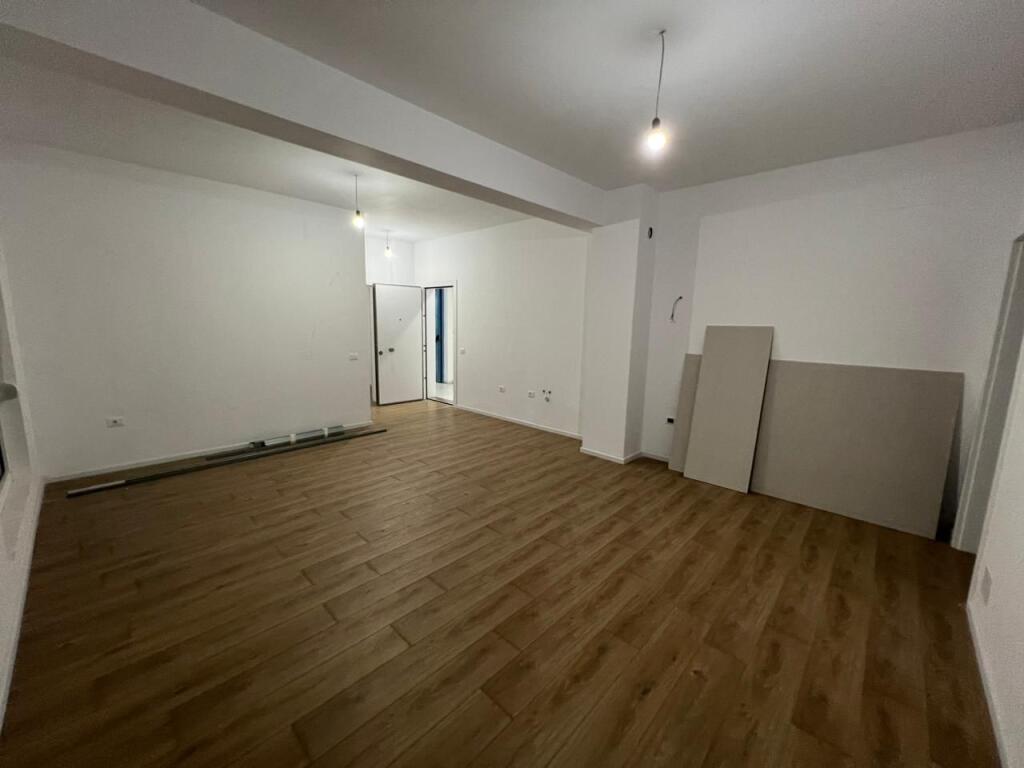 📣 QERA Apartament 2+1 Me 2 Tualete Dhe Ballkon 📍 Rezidenca OXA, Fresk 💶 Cmimi 400 Euro