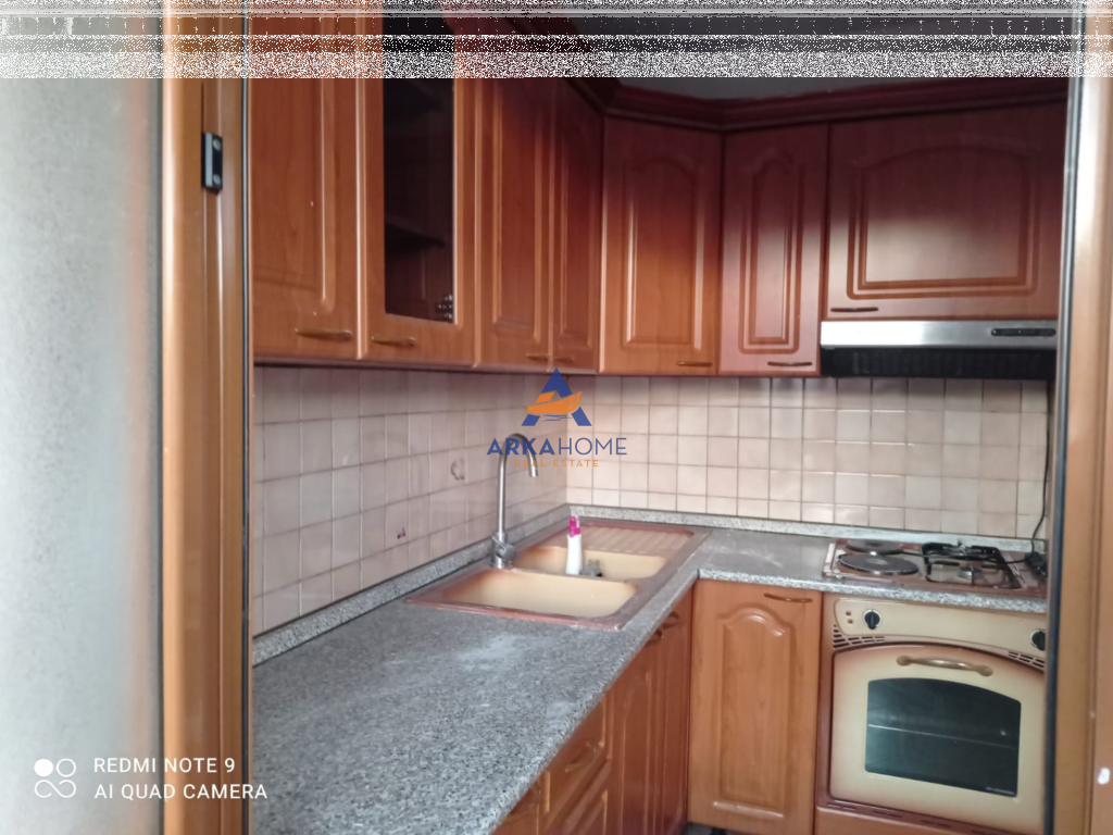 SHITET APARTAMENT 1+1+ BALLKON "RRUGA E ELBASANIT" 125.000 EURO