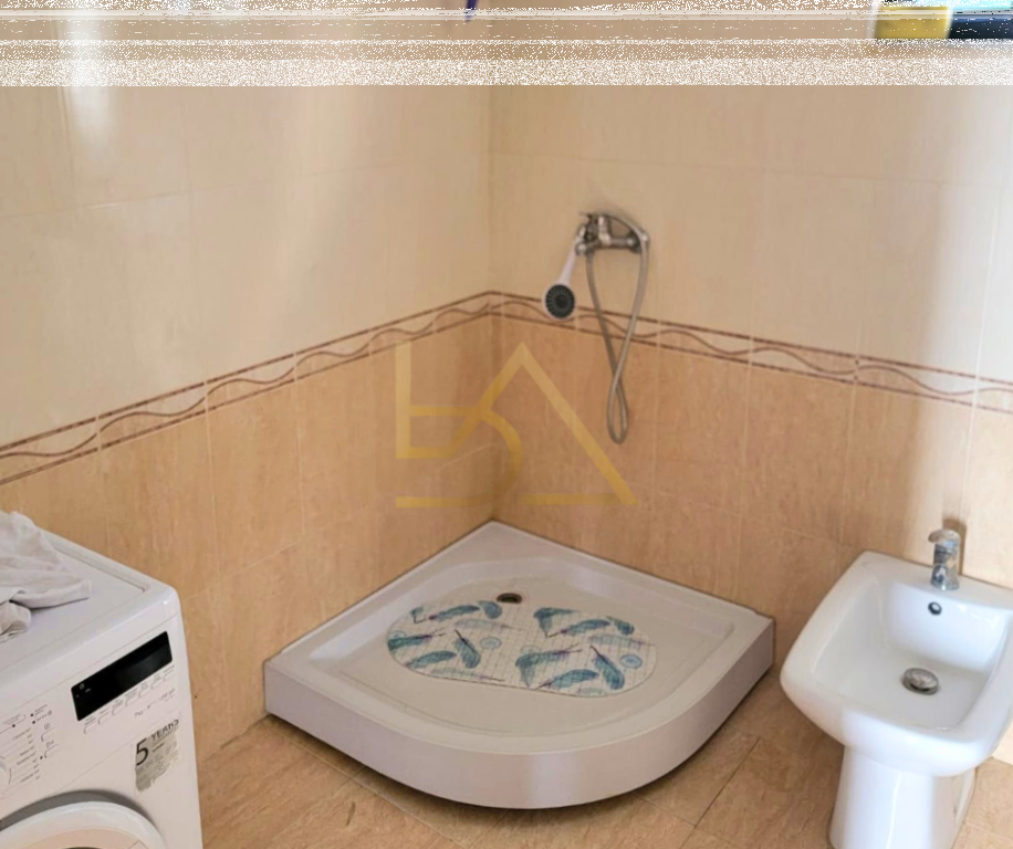 Shitet Vilë – Shkallnur, Durrës