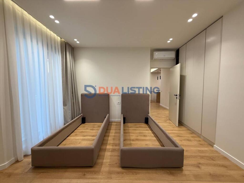 QIRA, APARTAMENT LUKSOZ 2+1+2 ME POST PARKIMI