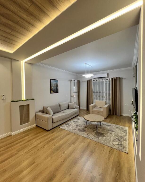 🏠 Apartment 2+1 for sale in Neighborhood 7, near the former Municipality, Korçë!