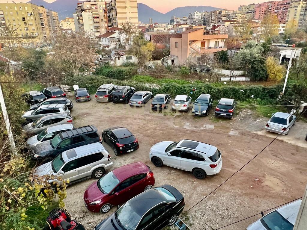 QIRA, 160 M2 APARTAMENT 2+1+2 me 2 PARKIME‼️ 550 € /Muaj Sip. Totale  160m2
