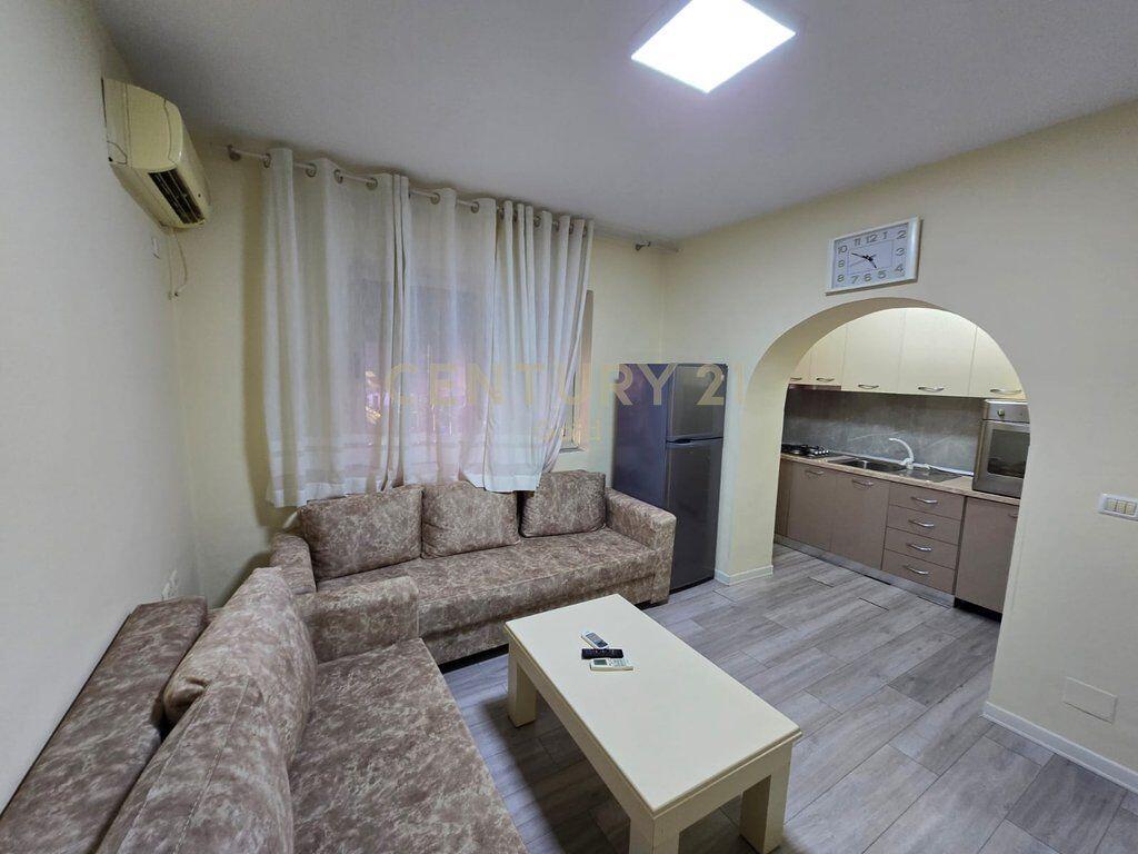 MYSLYM SHYRI, APARTAMENT 1+1 PER SHITJE