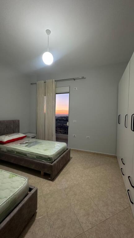 In affitto 3+1+2+parcheggio KODRA E PRIFTIT 550 mila lek