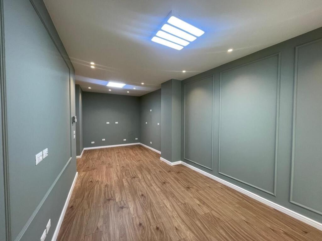 Office 2+1 for rent at Lake View