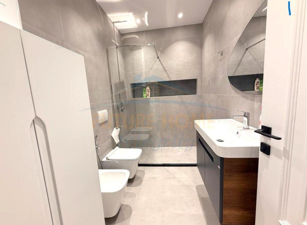 Apartament ne shitje 2+1+2+Depo, Rruga e Elbasanit, Tiranë.