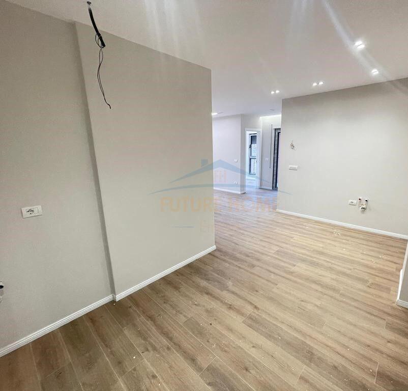 Apartament 2+1, Pazari i Ri, Tirane.