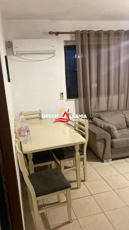 Jepet me qera apartament 1+1 tek rruga e Dibres prane shkolles Bajram Curri (ID 4219477)