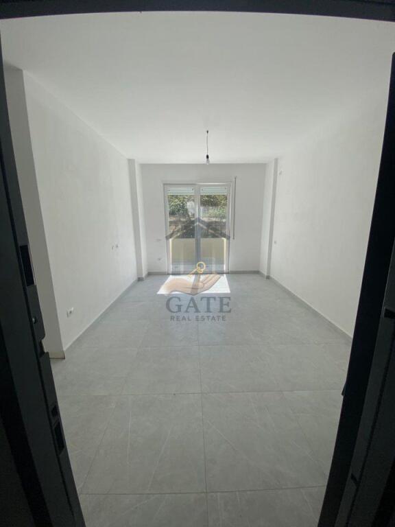 In vendita, appartamento 1+1 Shkembi i Kavajes, Durres