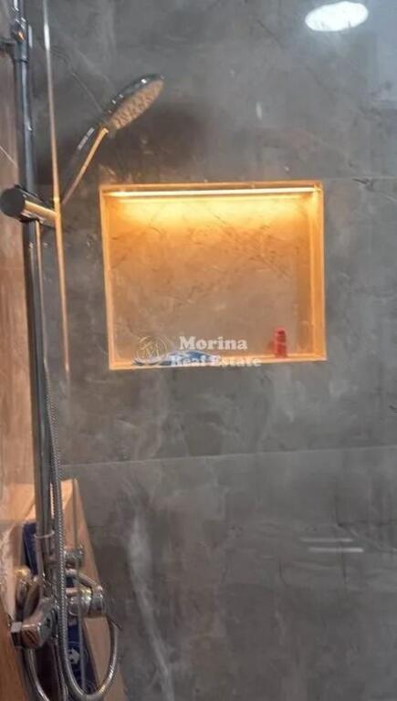 Affitto | Appartamento 1 + 1 | Zogu i Zi | 700 €/mese