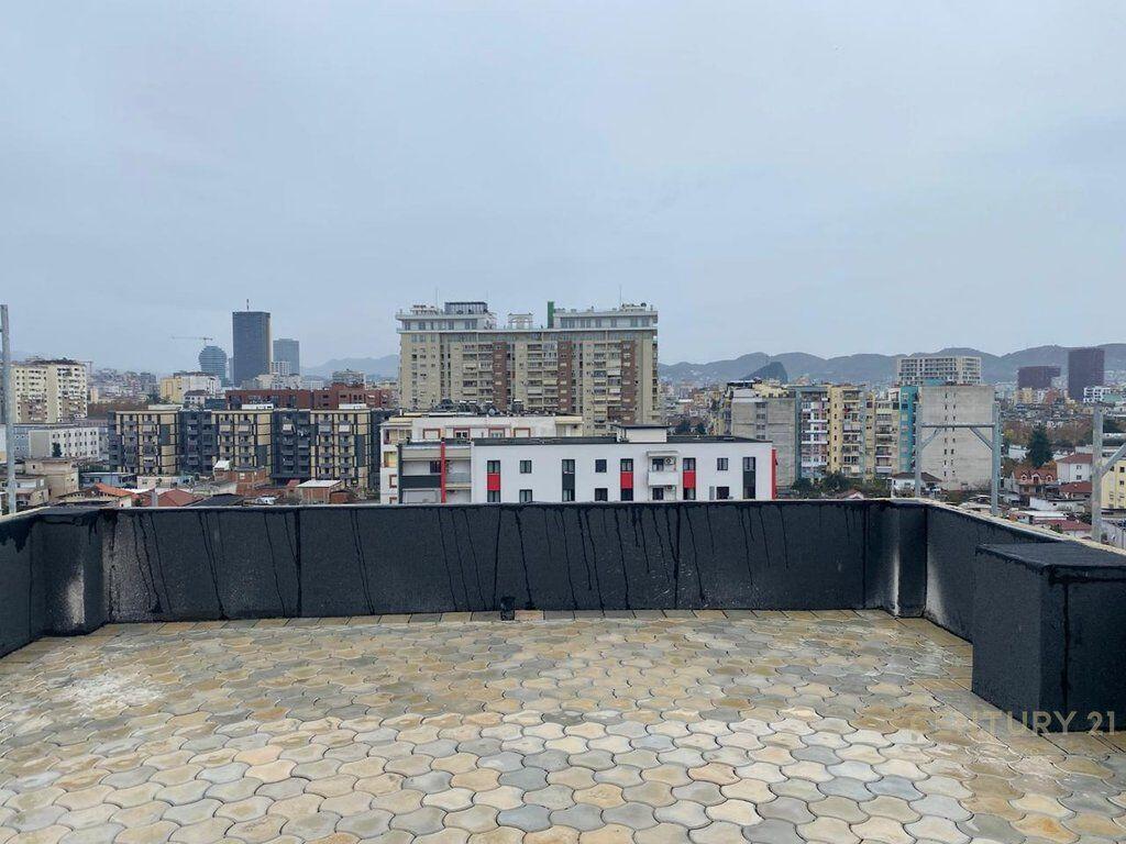 APPARTAMENTO 3+1+2 + VERANDA + PARCHEGGIO VICINO ALL'IPOTECA IN VENDITA!