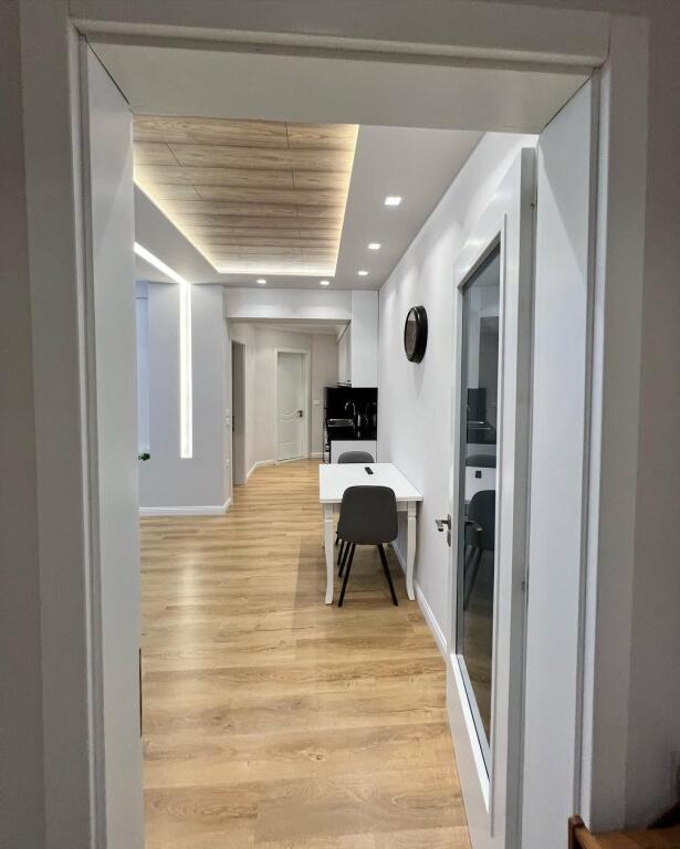 🏠 Apartment 2+1 for sale in Neighborhood 7, near the former Municipality, Korçë!