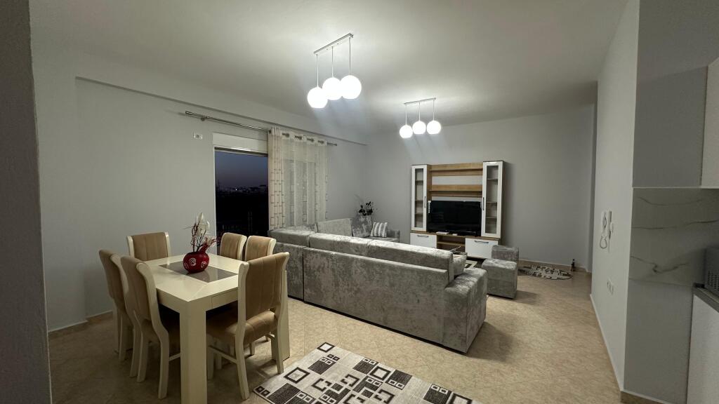 In affitto 3+1+2+parcheggio KODRA E PRIFTIT 550 mila lek