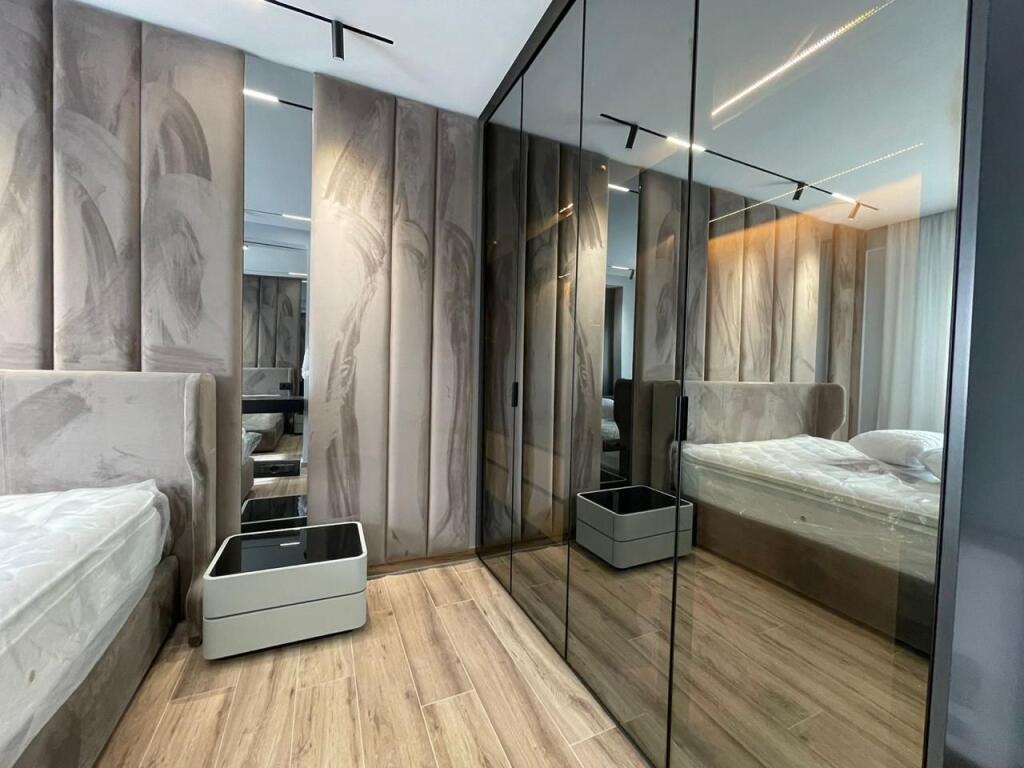 Apartament 2+1 me Qera Afatgjate - Lungomare, Vlore